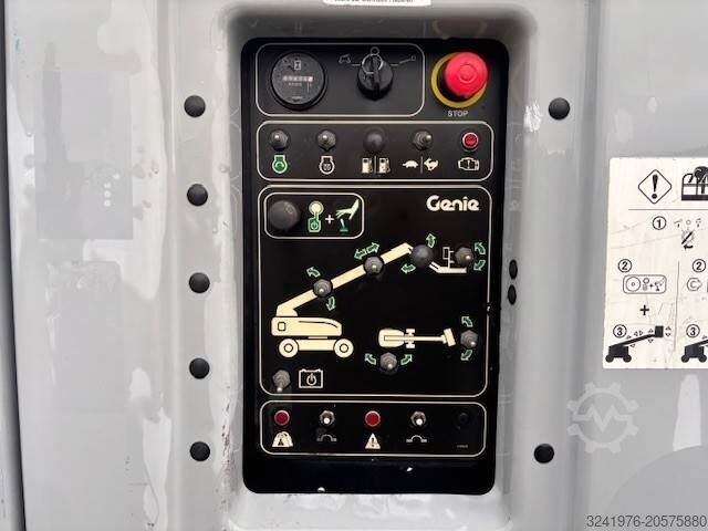 Telescopic boom lift Genie S 60 HC