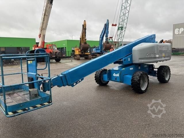 Telescopic boom lift Genie S 60 HC