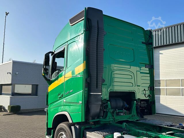 Važiuoklė su kabina Volvo FH 13.540 Globe XL 8x4*4 Chassis Retarder *447 ...