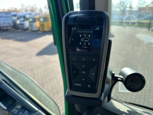 Važiuoklė su kabina Volvo FH 13.540 Globe XL 8x4*4 Chassis Retarder *447 ...