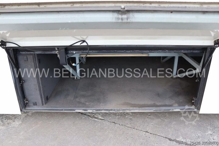 รถบัสระหว่างเมือง Van Hool T915 CL