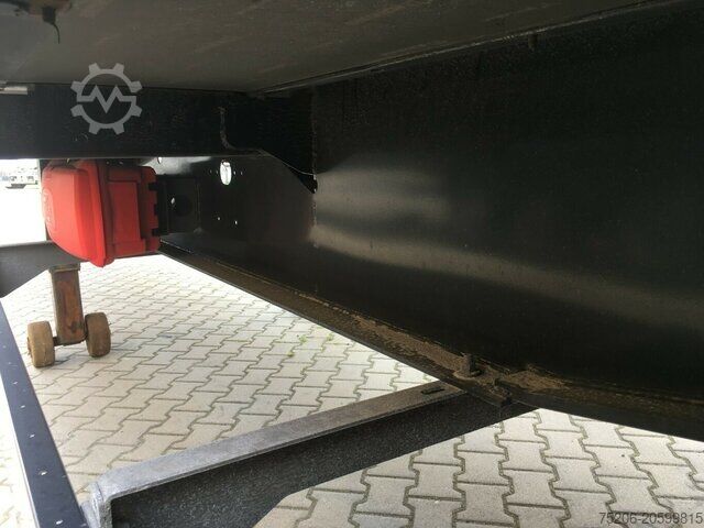 รถกึ่งพ่วงแบบกล่อง Krone Mega Dry Liner SDK 27 eLB41-ST