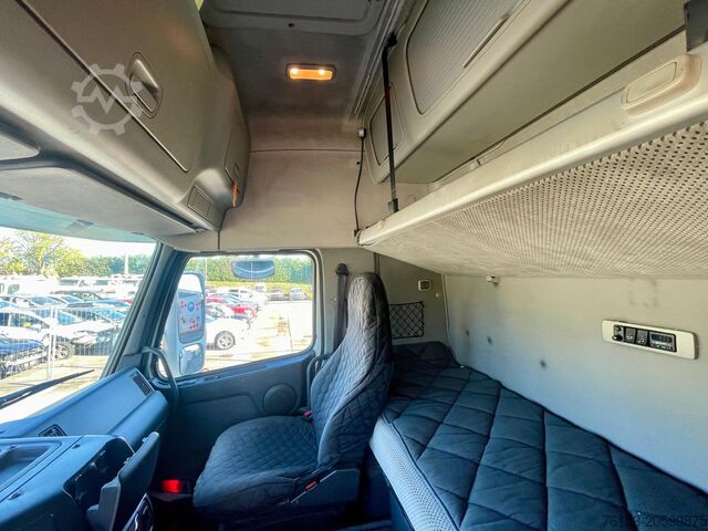 家畜運搬トラック Volvo FH 12 460