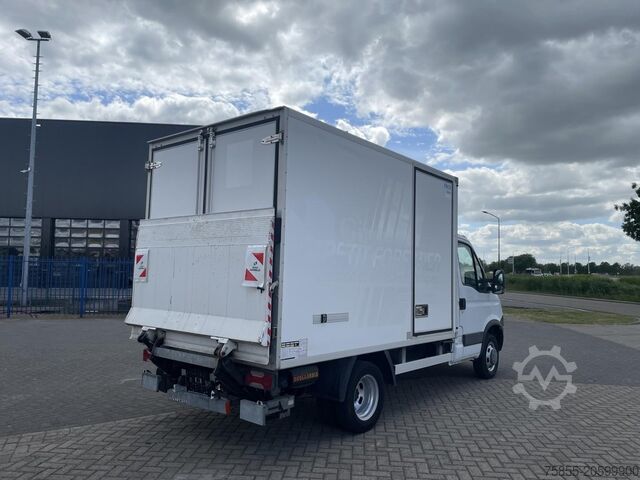 スーツケース Iveco Daily 35C11 Closed Box / 88.000 KM Original  / ...