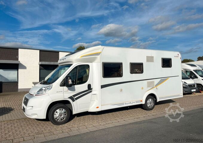 Camper semintegrato SUNLIGHT T 67 - Hubbett - Einzelbetten -