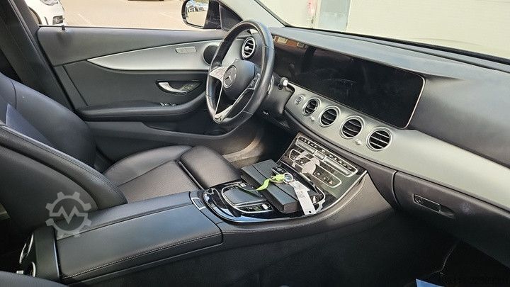 Minibús MERCEDES-BENZ E 300 de 4Matic T Business-Paket