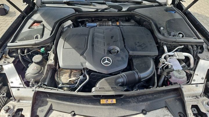 Minibús MERCEDES-BENZ E 300 de 4Matic T Business-Paket