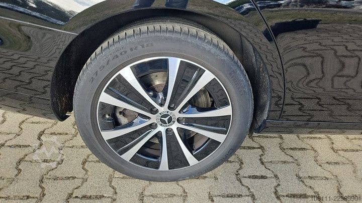 Minibús MERCEDES-BENZ E 300 de 4Matic T Business-Paket