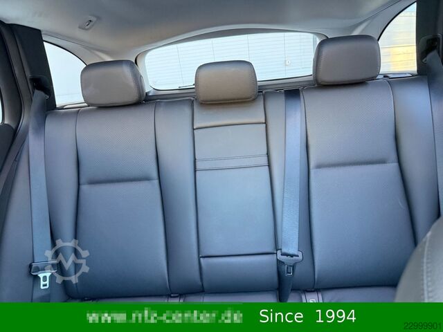 Miniautocarro MERCEDES-BENZ E 300 de 4Matic T Business-Paket PANO