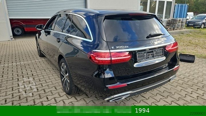 Miniautocarro MERCEDES-BENZ E 300 de 4Matic T Business-Paket PANO