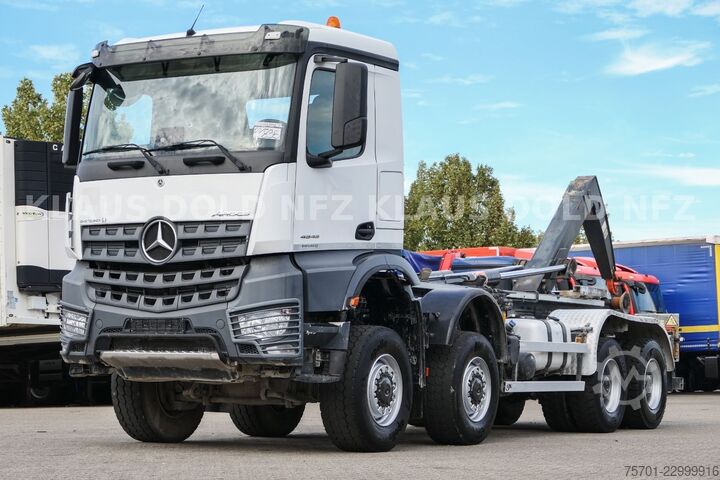 Kroklastbil MERCEDES-BENZ Arocs 4545 Abrollkipper 8x8 Kamera Euro 6
