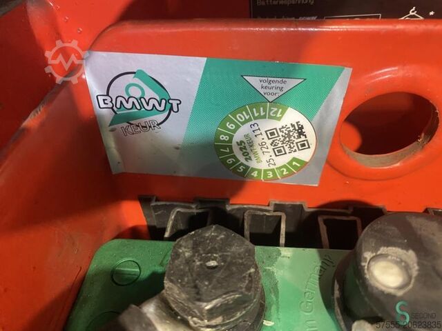 Empilhadeira baixa Linde T16L