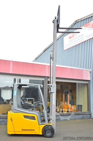 Gaffeltruck Jungheinrich EFG 220