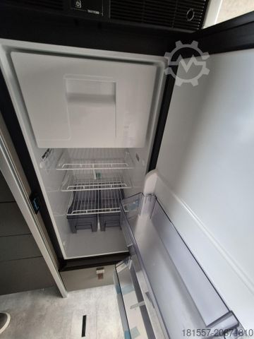 Karavan HYMER/ERIBA Grand Canyon S CrossOver 600 Schlafdach/AHK 2.8t