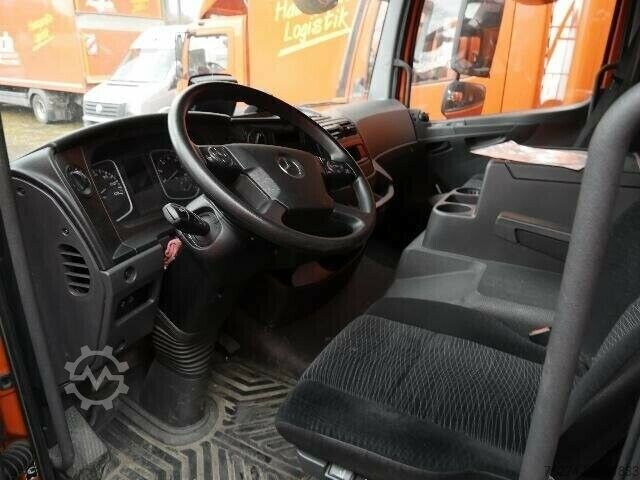 רכב קופסא Mercedes-Benz Atego 816 4x2 Automatik Koffer LBW / IM VORLAUF
