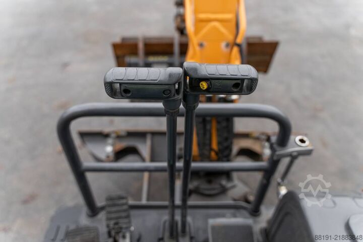  CASE CX 17 C