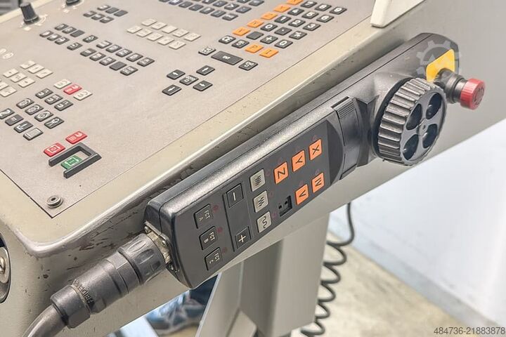 κατακόρυφο κέντρο κατεργασίας Deckel Maho DMC 63V