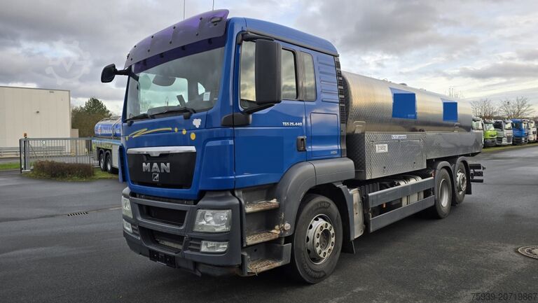 Camión cisterna MAN TGS 26.440