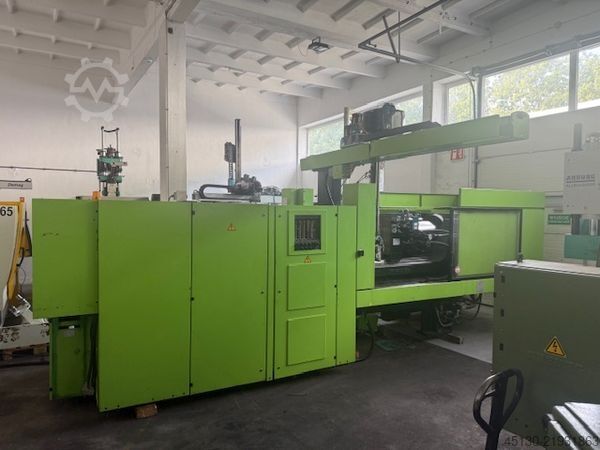 Sissepritsevormimis-masin Engel ES 1350/275 HL mit dem Roboter Engeel