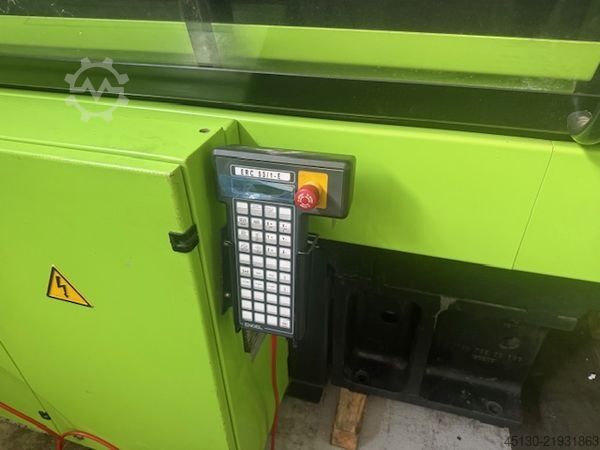 Sissepritsevormimis-masin Engel ES 1350/275 HL mit dem Roboter Engeel