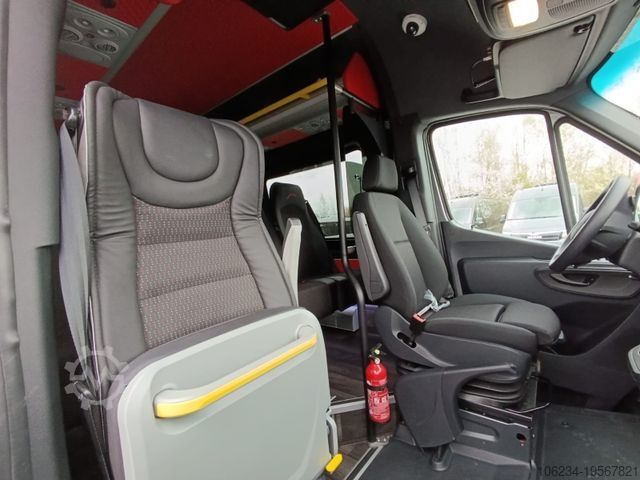 バス MERCEDES-BENZ Sprinter 519