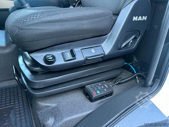 Бортовой грузовик с тентом MAN TGL 12.220 * ACC-SPUR-ASST *  BORDWAND * SAXAS *