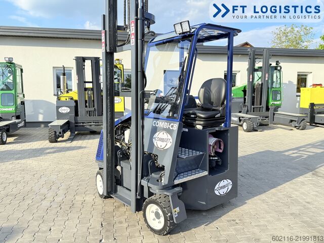 Chariot élévateur multidirectionnel Combilift CB3000 GAS TRIPLEX 5500 POSITIONER
