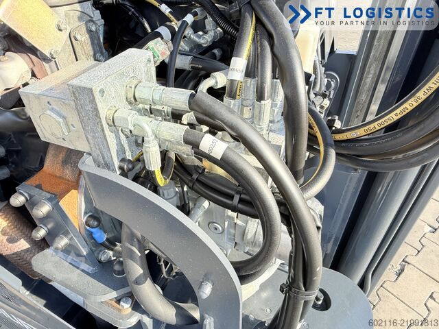 Chariot élévateur multidirectionnel Combilift CB3000 GAS TRIPLEX 5500 POSITIONER