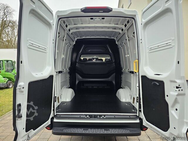 Фургон с высокой крышей Iveco Daily 35S18HA8V DOKA Hi-Matic 12m³ L2H2 7 Sitze