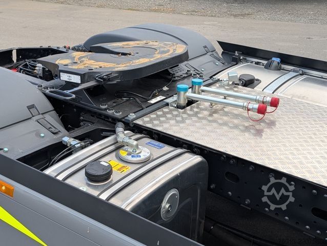 Tracteur routier standard MAN TGX 18.560 LL SA mit D30 Motor, Kipphydr, MIETE?