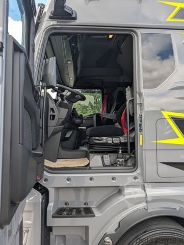 Tracteur routier standard MAN TGX 18.560 LL SA mit D30 Motor, Kipphydr, MIETE?