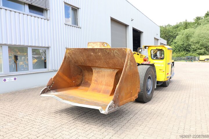 Tunnel boring machine Epiroc Scooptam ST7