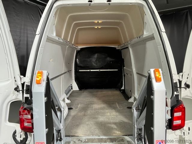Furgoneta de caja alta VOLKSWAGEN T6 2,0 TSI EXTRA HOCHDACH LANG KLIMA 1.HAND