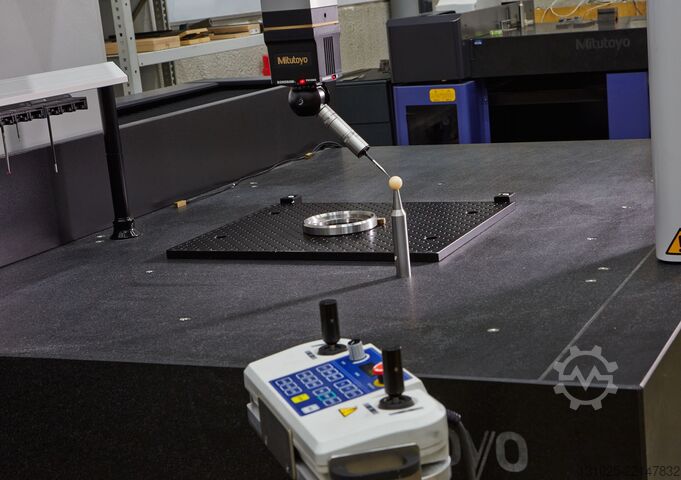 Koordináta-mérőgép Mitutoyo Crysta Apex S-9106 CMM