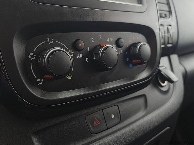 Stationbíll með háu þaki OPEL VIVARO 1.6