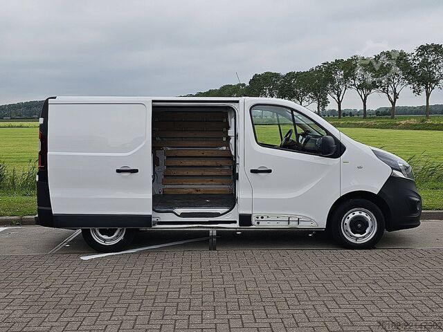High-roof van OPEL VIVARO 1.6