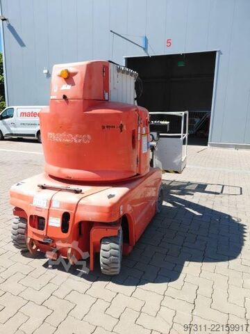 उठाना JLG TOUCAN 1210