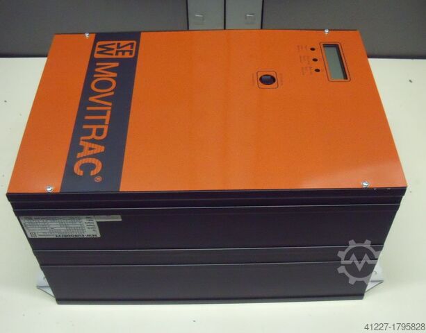 周波数インバーター 3 kW 4.8 kVA SEW Eurodrive Movitrac 204 XV