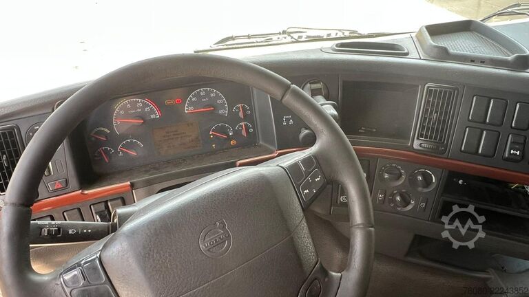 带驾驶室的底盘 Volvo FH 16 660 (BIG HUB / GRAND PONT / EJE GRANDE / ...