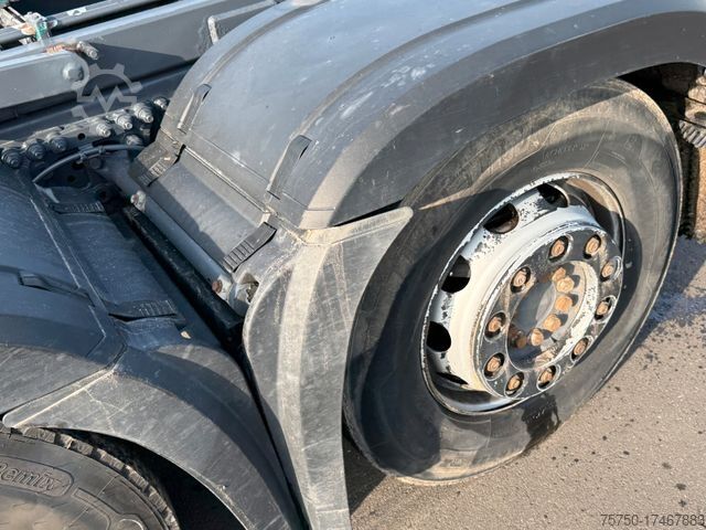 LKW-Fahrgestell MERCEDES-BENZ Antos 2533 6x2 Fahrgestell