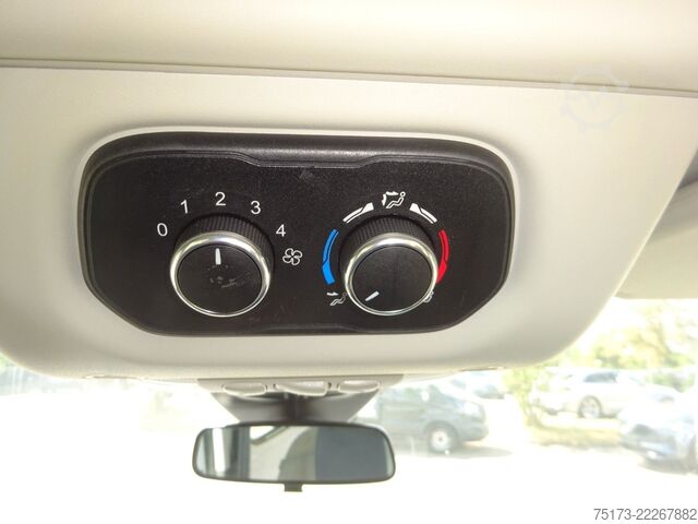 Smábíll FORD Transit Kombi 350 L3H2 Trend 2xKlima Rampe KMP