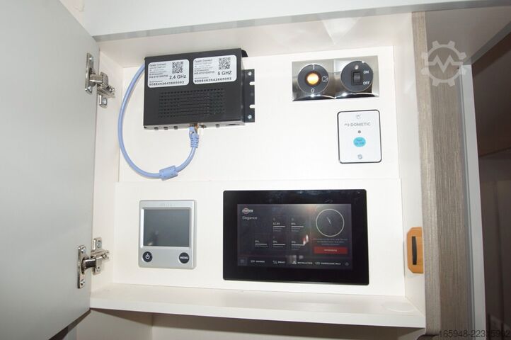 Integrated camper BÜRSTNER Elegance I 910 G *Sie sparen: ca. 85.000¤*