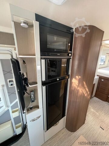 Integrated camper BÜRSTNER Elegance I 910 G *Sie sparen: ca. 85.000¤*