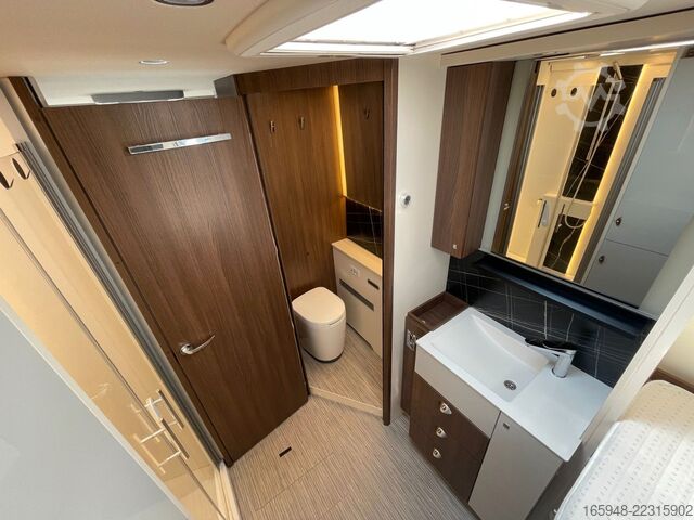 Integrated camper BÜRSTNER Elegance I 910 G *Sie sparen: ca. 85.000¤*