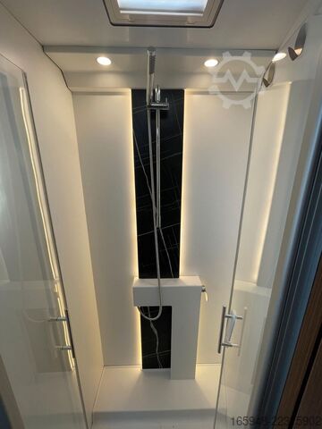 Integrated camper BÜRSTNER Elegance I 910 G *Sie sparen: ca. 85.000¤*
