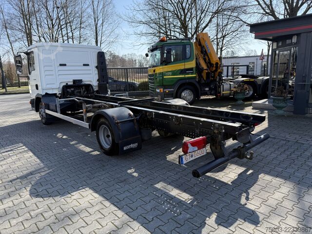 Chassis de carrinha MAN TGL 8.180 4X2 BL