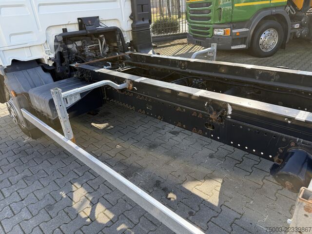 Chassis de carrinha MAN TGL 8.180 4X2 BL