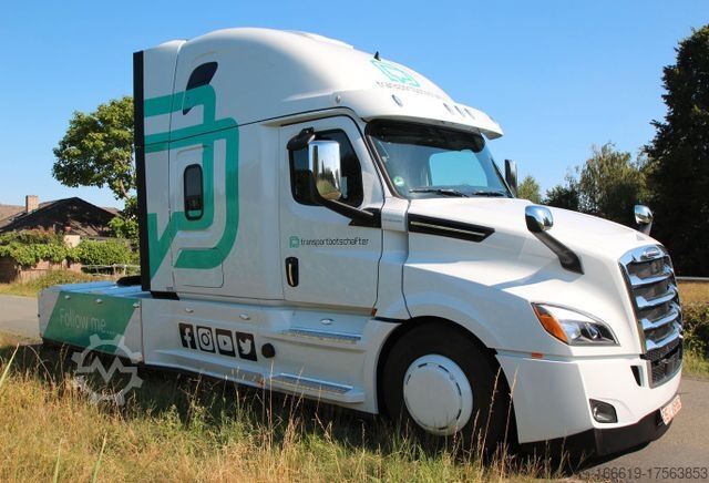 Staðlaður dráttarbíll FREIGHTLINER Cascadia