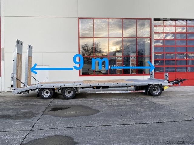 Remolque de plataforma baja Möslein T 3-9,20 F Blatt  3 Achs Tieflader mit gerader Ladefläche 9 m, Neufahrzeug