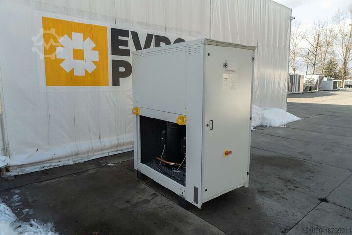 чиллер/тепловий насос New Watercooled chiller Climaveneta NX WN 802 251 kW/282 kW